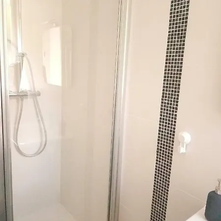 Studio 202 Uriage, A 2 Pas Des Thermes 아파트 *